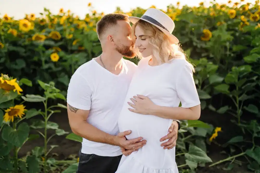 Maternity shoot At Countryside Fields