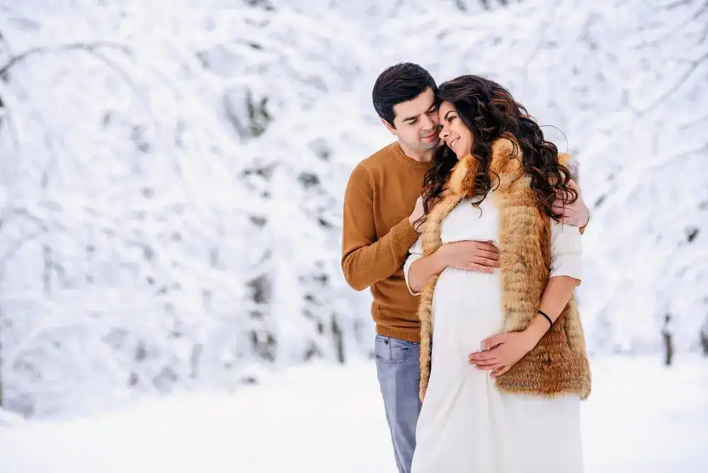 Maternity Shoot in Winter